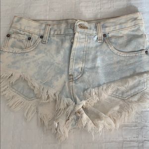 Runwaydreamz shorts size xs (25 inch waist)